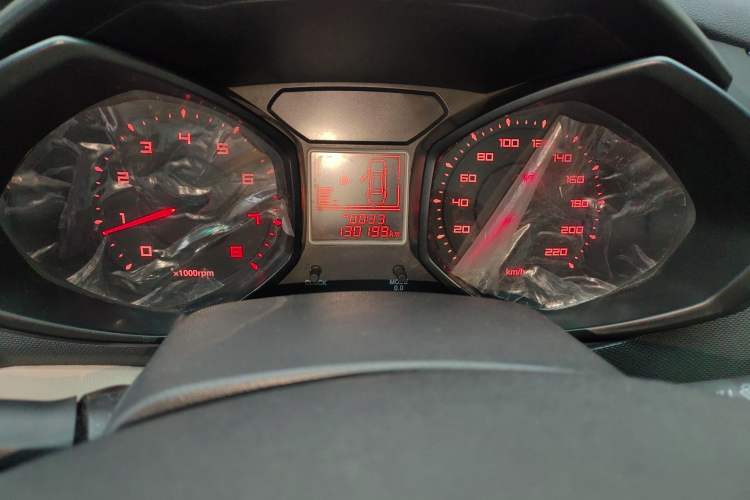 Used Chery Fengyun 2 2013 Hatchback 1.5L Manual Ruiyi Edition Odometer Close Up