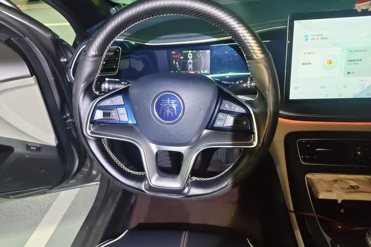 Used BYD Qin PLUS 2021 DM-i 120KM Flagship Model
