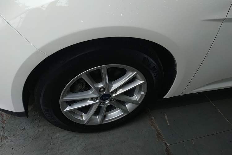 Used Ford Focus 2017 Sedan EcoBoost 180 Automatic Elite Model
