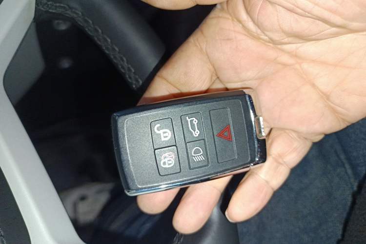 Used Land Rover Defender 2023 Facelift 110 3.0T P400 Dark Edition
