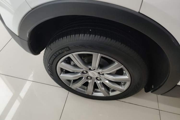 Used Cadillac XT4 2018 28T Two-Wheel Drive Leading Version Right Rear Wheel Hub