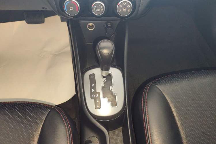 Used Kia K2 2015 Sedan 1.4L Automatic GLS