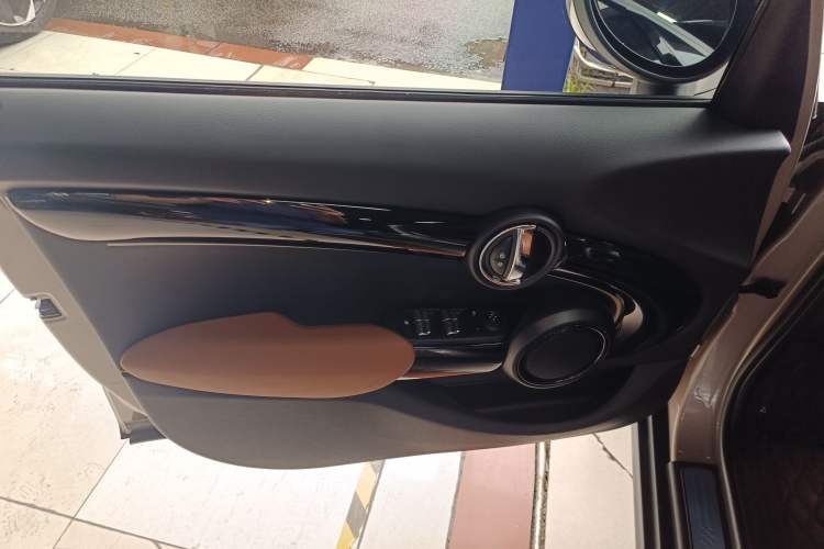 Used MINI MINI 2022 Updated 2.0T COOPER S Classic Edition Five-Door Version