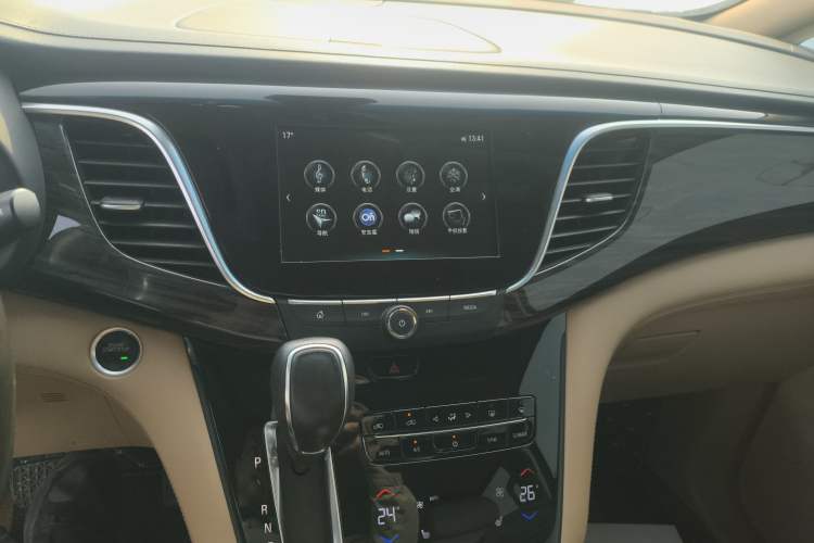 Used Buick GL8 2017 ES 28T Luxury Model China V Standard
