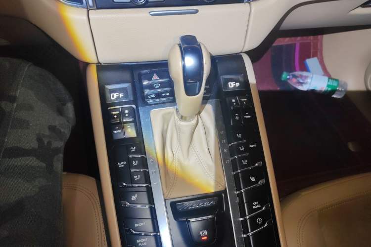 Used Porsche Macan 2014 Macan S 3.0T Gear Lever