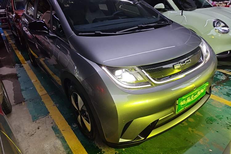 Used BYD Dolphin 2023 420 km Fashion Edition