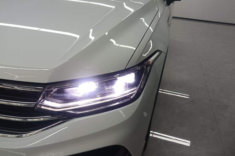 Used Volkswagen Tiguan L 2024 330TSI Automatic Two-Wheel Drive R-Line Enhanced Edition
