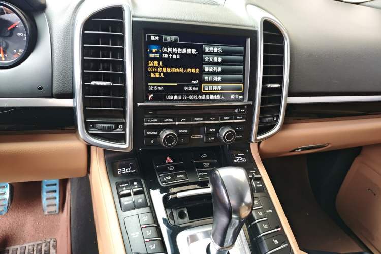 Used Porsche Cayenne 2015 Cayenne 3.0T Audio And AC Panel