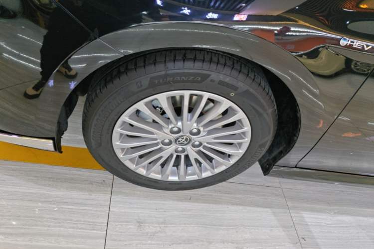 Used Toyota Camry 2024 Dual-Motor 2.0 HG Premium Edition
