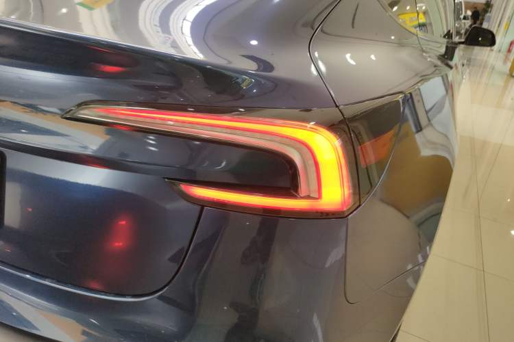 Used Tesla Model 3 2025 Rear-Wheel-Drive Version