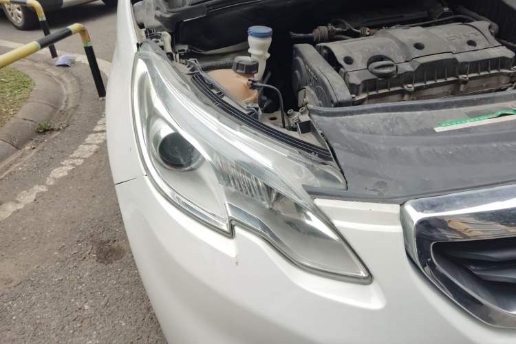 Used Peugeot 2008 2014 1.6L Manual Trend Edition