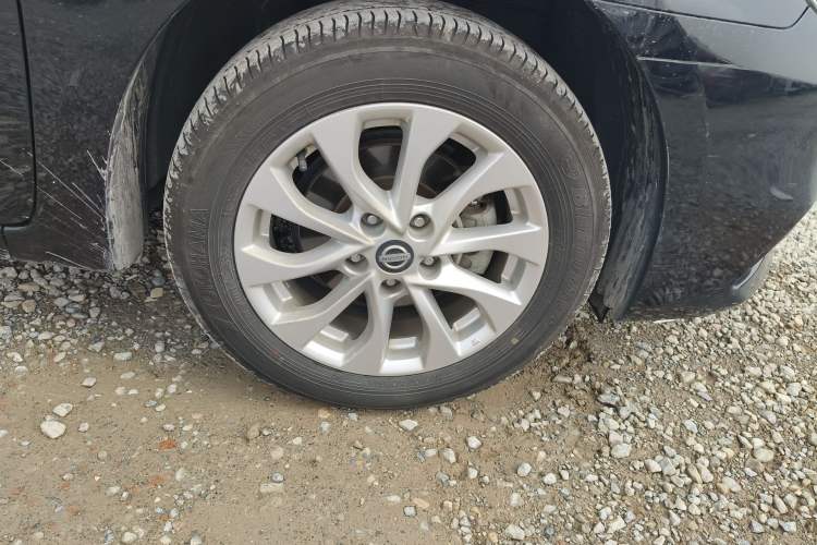 Used Nissan Sylphy 2016 1.6 XL CVT Deluxe Edition Right Front Wheel Hub