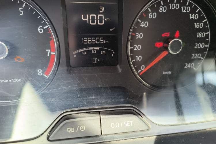 Used Volkswagen Lavida 2013 Revised Classic 1.6L Automatic Fashion Edition Odometer Close Up