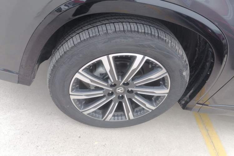 Used Changan CS75 PLUS 2024 3rd Generation Champion Edition 1.5T Intelligent Drive Dynamic Model
