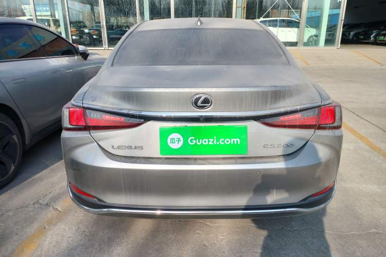 Used Lexus ES 2020 200 Excellence Edition
