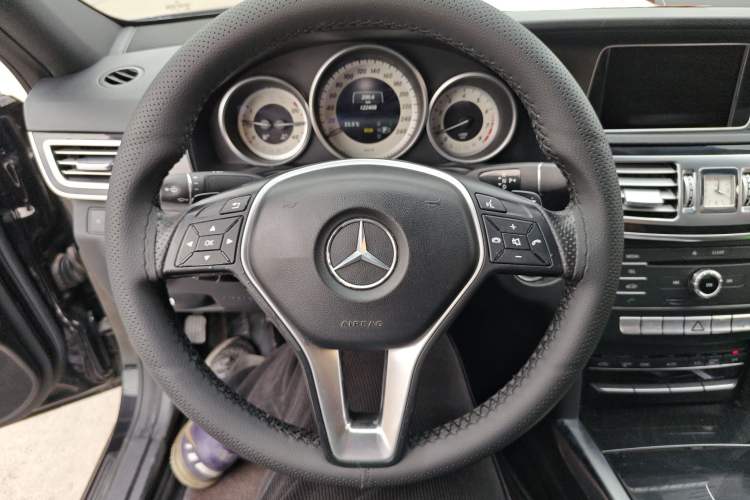 Used Mercedes-Benz E-Class 2015 Facelift E 200 L Sport Edition