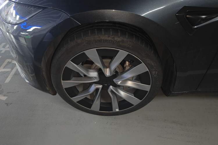Used Tesla Model 3 2023 Long-Range All-Wheel-Drive Version Left Front Wheel Hub