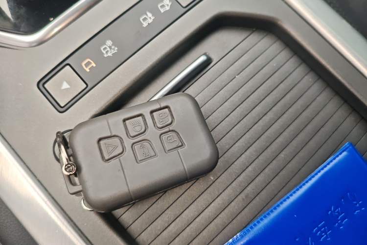 Used Land Rover Range Evoque 2018 240 PS SE Smart Brilliance Edition Vehicle Key