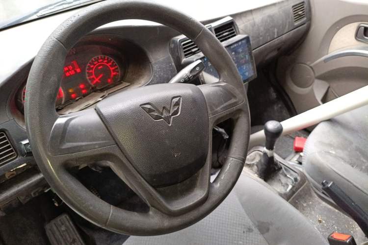 Used Wuling Rongguang 2021 1.5L Extended Basic Version L3C
