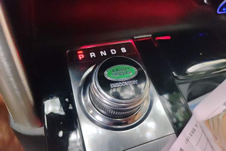 Used Land Rover Discovery 2019 3.0 SC V6 HSE LUXURY Gear Lever