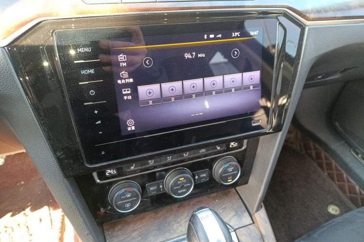 Used Volkswagen Magotan 2017 330TSI DSG Luxury Model
