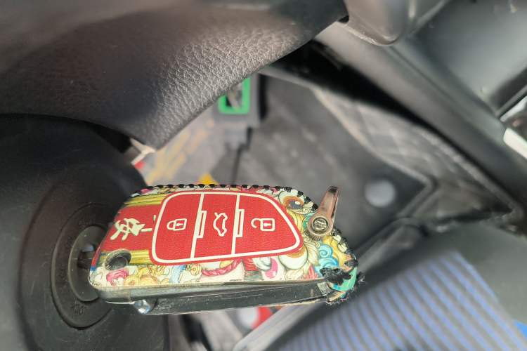 Used Toyota YARiS L Zhi Xuan 2016 Revised 1.5G CVT Xuan Dong Edition Vehicle Key