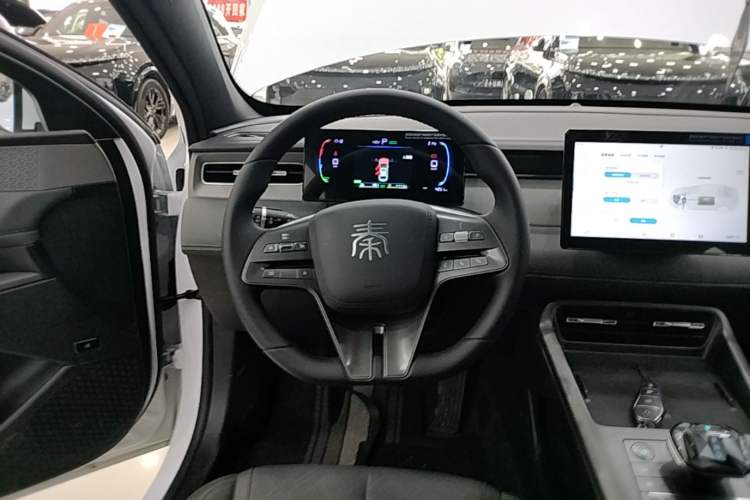 Used BYD Qin PLUS 2025 DM-i Smart Drive 55KM Leading Model