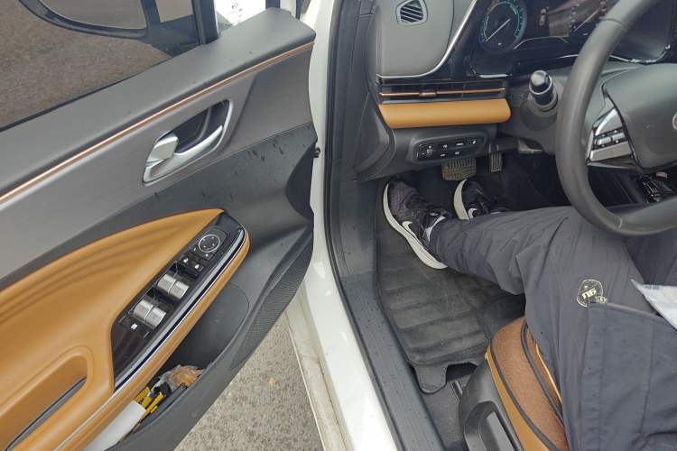 Used AION S 2023 Meizu 580 Lithium Iron Phosphate Driver Seat