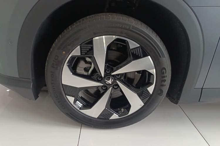 Used ARCFOX Alpha T5 2025 520 MAX