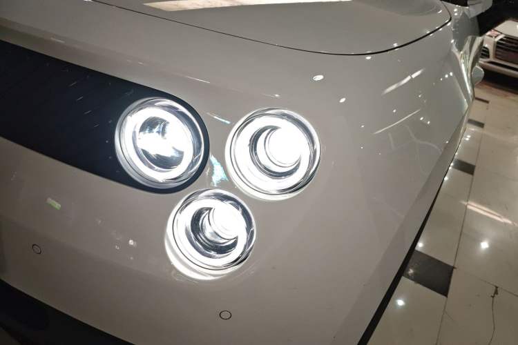 Used firefly 2025 Illuminated Edition
