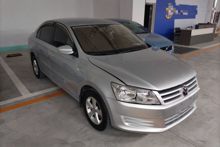 Used Volkswagen Santana 2015 1.4L Manual Fashion Edition Front Right 45 Deg