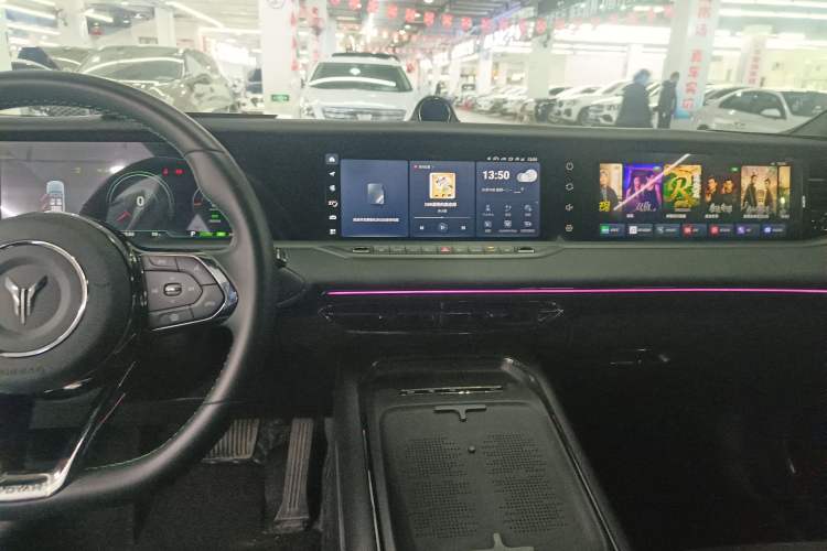 Used VOYAH FREE 2025 318 318 km Rear-Drive Touring Edition