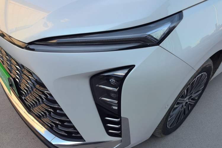 Used Buick GL8 New Energy 2024 Lu Zun Luxury Edition 7-Seater
