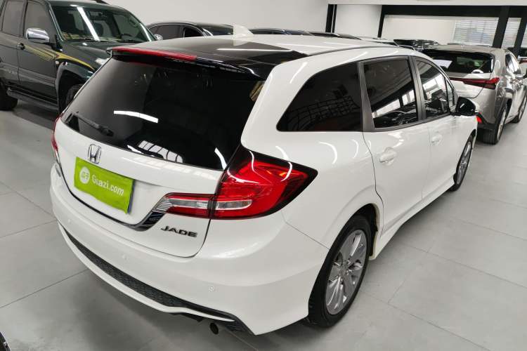 Used Honda Jade 2017 1.8L Automatic Classic Edition 5 seats
