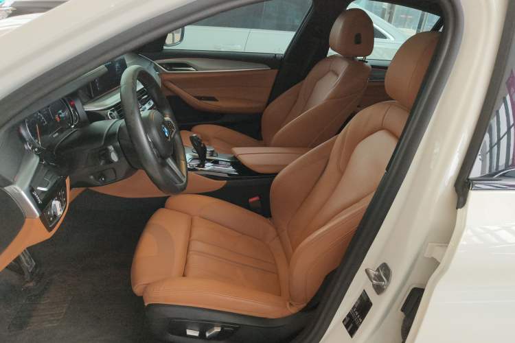 Used BMW 5 Series (Import) 2018 525i M Sport Package