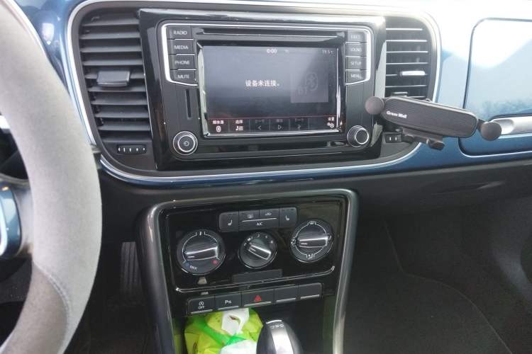 Used Volkswagen Beetle 2017 180TSI Shangle Edition Audio And AC Panel