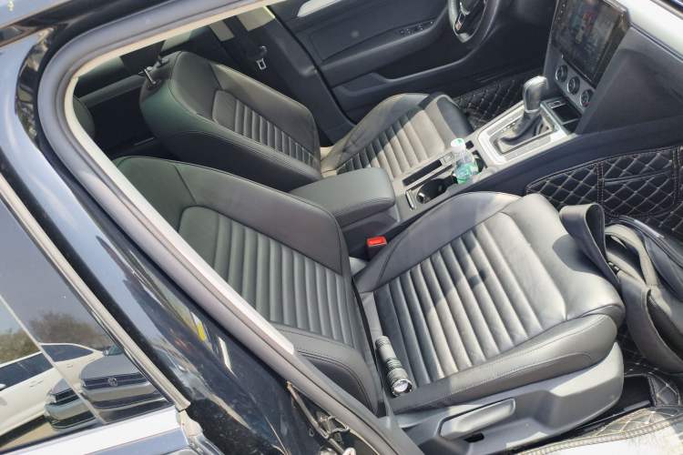 Used Volkswagen Magotan 2018 280TSI DSG Enjoyment Model Right Front Seat