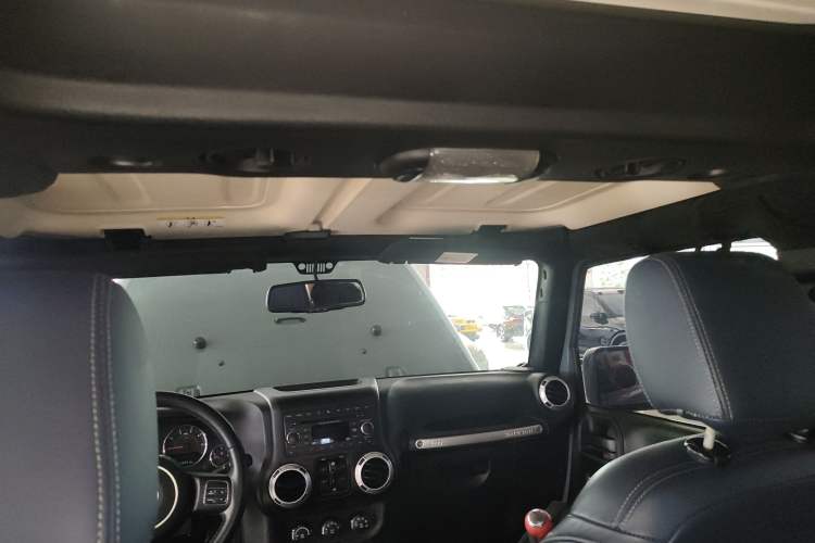 Used Jeep Wrangler 2015 2.8TD Sahara Four-Door Comfort Edition