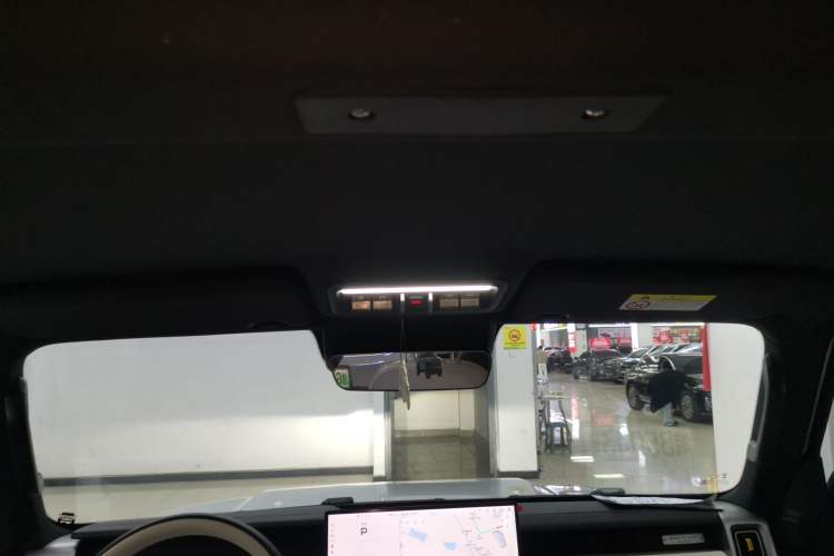 Used iCAR V23 2025 401 Two-Wheel Drive Intelligent Driving Version
