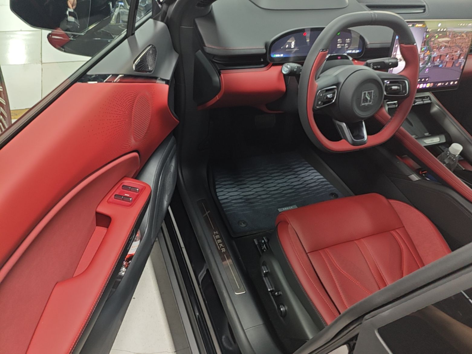 Zeekr 007 2026 Model Rear-Drive Max Version 75 kWh — снимка 18
