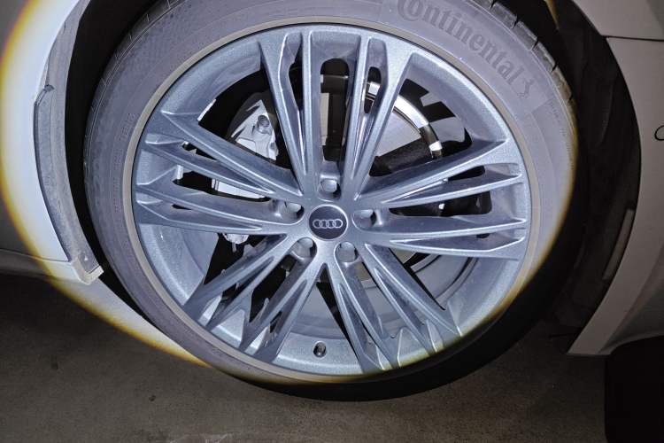 Used Audi A7 2023 45 TFSI Prestige Edition Right Front Wheel Hub