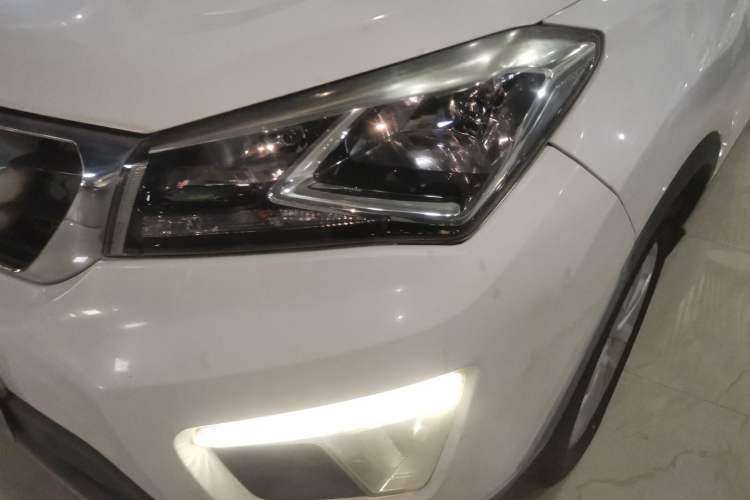 Used CHANGAN CS15 2016 1.5L Manual Luxury Edition