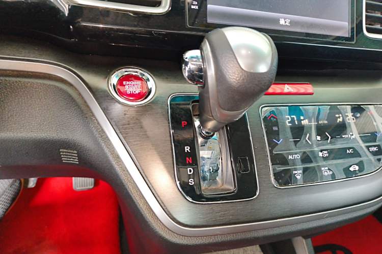 Used Honda Elysion 2016 2.4L Luxury Edition
