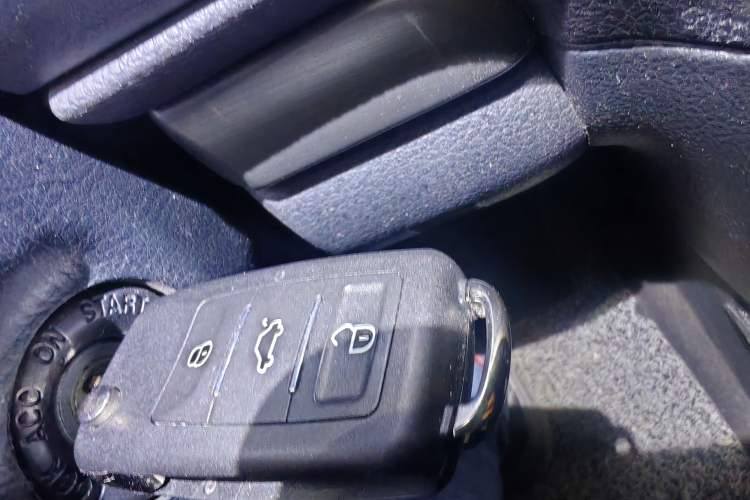 Used Mazda 6 2015 2.0L Automatic Fashion Edition Vehicle Key