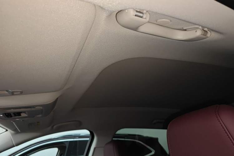 Used Buick Envision 2026 Model Equinox Plus 28T Two-Wheel-Drive Platinum Edition