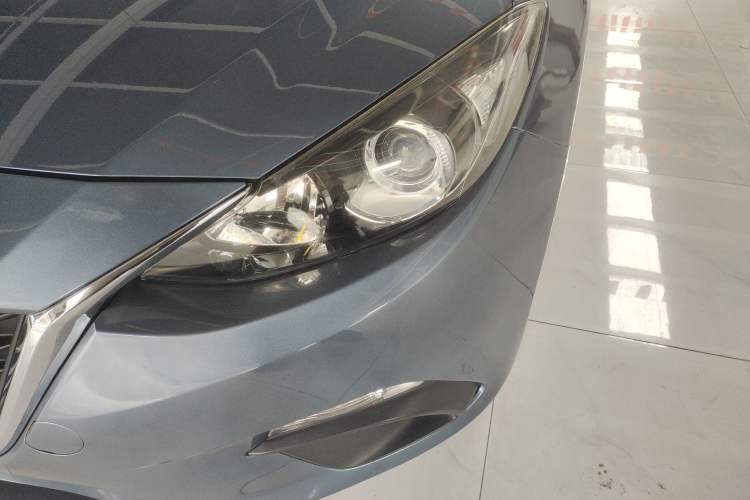 Used Mazda Mazda 3 Axela 2014 Sedan 1.5L Manual Comfort Model