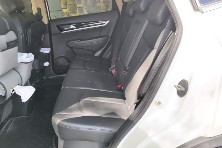 Used Dongfeng Aeolus AX7 2015 2.3L Automatic ZhiZun Version
