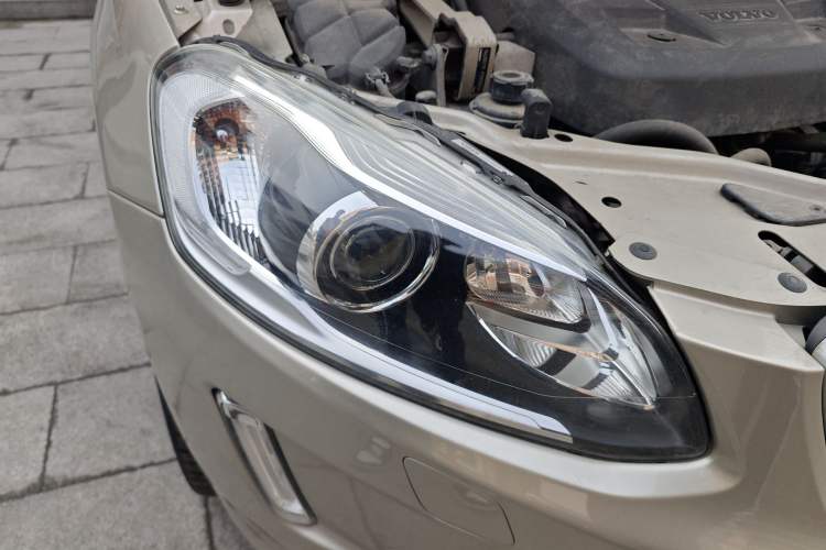 Used Volvo XC60 2017 T5 AWD Smart Upgrade Edition
