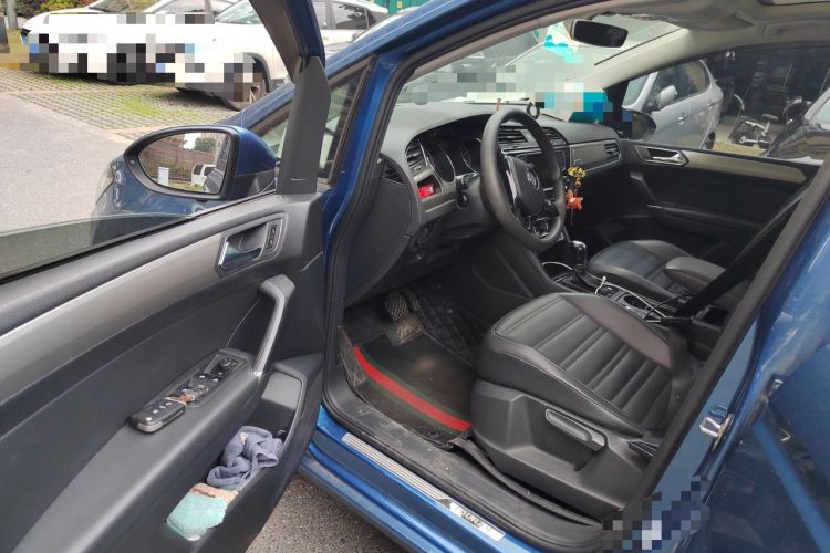 Used Volkswagen Touran 2018 Volkswagen Touran L 280TSI DSG Comfort Edition 7 Seats China VI Standard Driver Seat