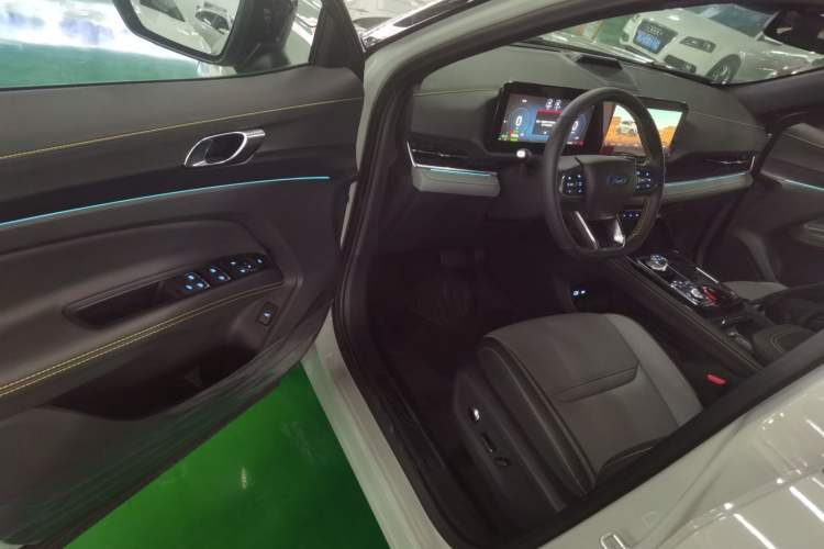 Used Ford Equator Sport New Energy 2025 Luxury Plus Version